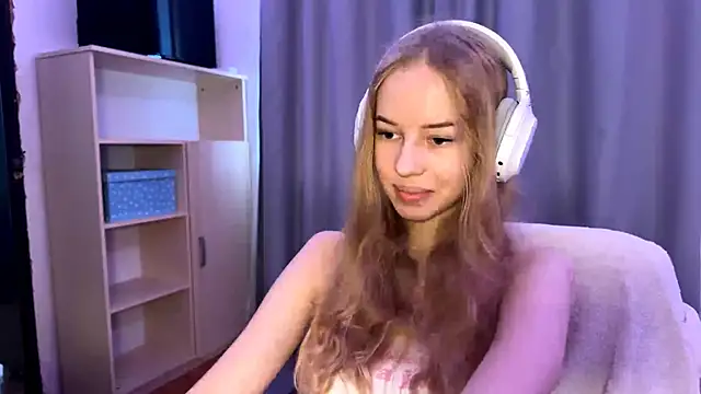 LunaCrave online show from 20, 10, 2025