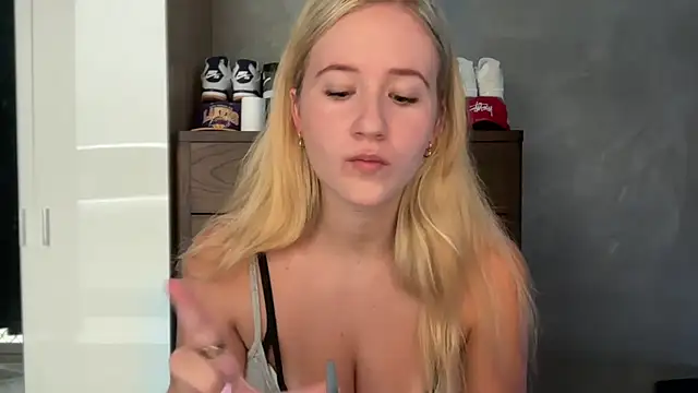 itssosierra online show from 10, 4, 2026