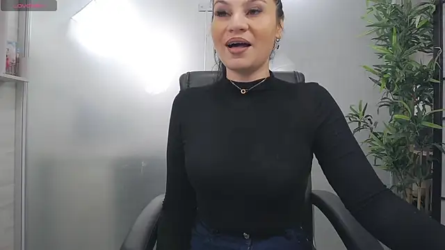 YaraXCox online show from 13, 1, 2026