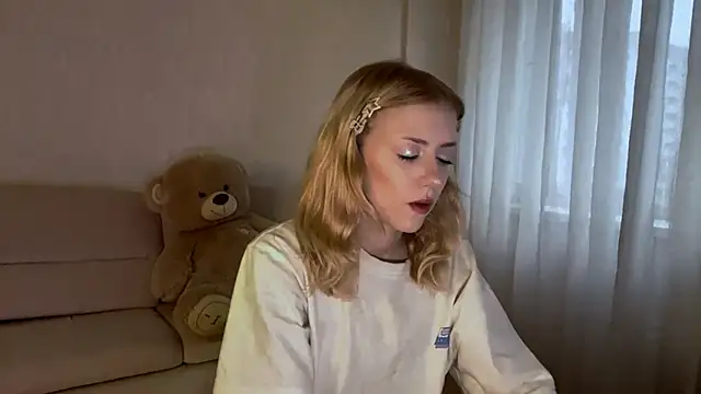 HeatLily online show from 26, 11, 2025