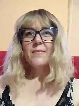 Amelialove42 online show from 22, 5, 2026