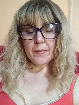 Amelialove42 online show from 9, 5, 2026
