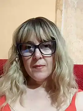Amelialove42 online show from 18, 5, 2026