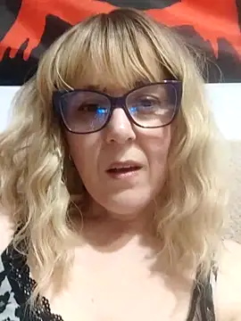 Amelialove42 online show from 29, 4, 2026