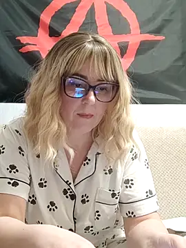 Amelialove42 online show from 13, 3, 2026