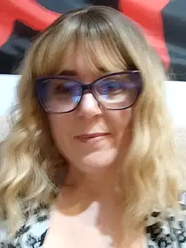 Amelialove42 online show from 24, 3, 2026