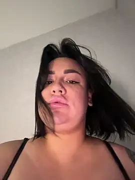 Snapshot of SwittieKendra chatting on 5, 11, 2025 SwittieKendra online show from 5, 11, 2025