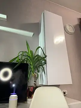 Snapshot of SwittieKendra chatting on 8, 11, 2025 SwittieKendra online show from 8, 11, 2025