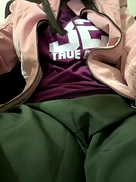 Snapshot of mamtasingh12 chatting on 3, 12, 2025 mamtasingh12 online show from 3, 12, 2025