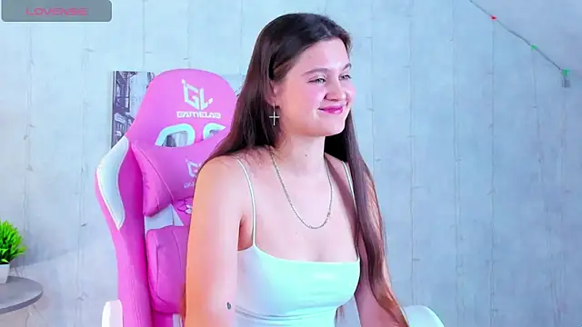 Renesmy Black online show from 21, 10, 2025