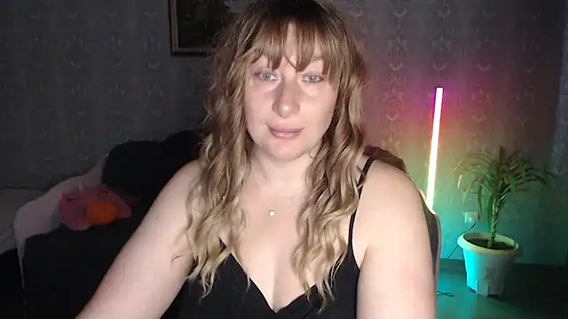 Yummy Gloria online show from 20, 11, 2025