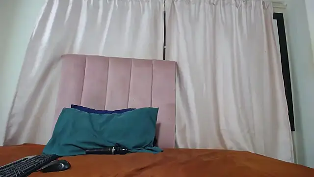 Kelly-001 online show from 15, 4, 2026