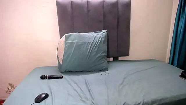 Kelly-001 online show from 21, 12, 2025