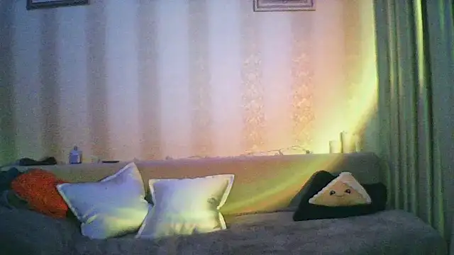 MoodieMira online show from 17, 2, 2026