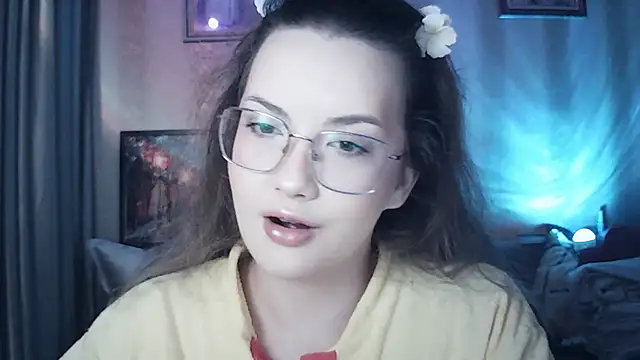 MoodieMira online show from 28, 5, 2026