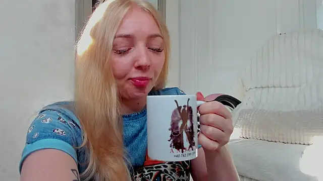 SundyRose online show from 8, 7, 2026