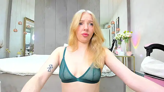 SundyRose online show from 16, 12, 2025