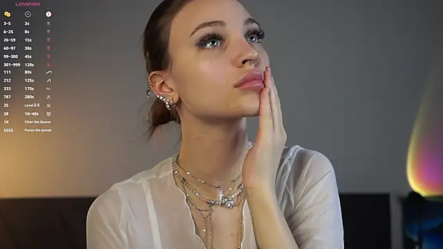 Snapshot of beckymadsons chatting on 13, 2, 2026 beckymadsons online show from 13, 2, 2026