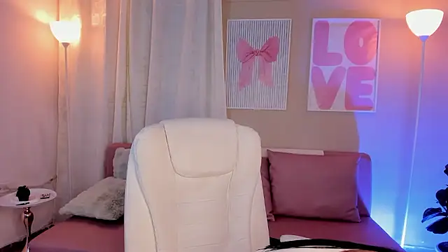 MarianaaDooll online show from 4, 3, 2026