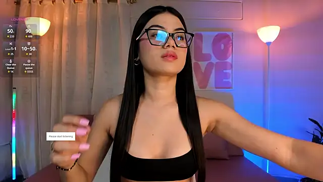 MarianaaDooll online show from 8, 4, 2026