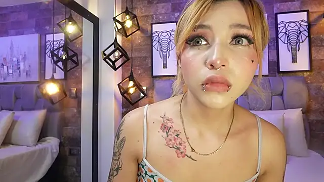 Snapshot of Sophia_Bellucci chatting on 29, 11, 2025 Sophia Bellucci online show from 29, 11, 2025