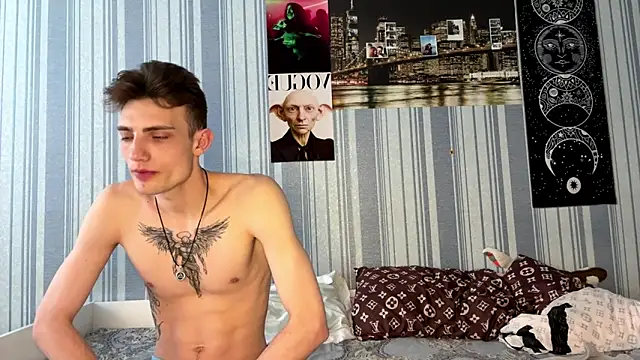 EmiliaCouple online show from 9, 3, 2026