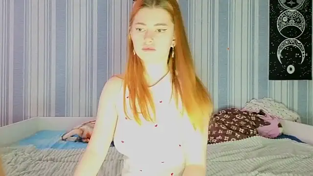 EmiliaCouple online show from 6, 4, 2026