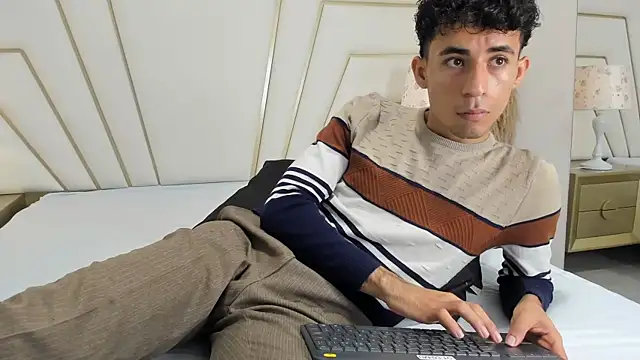 Zahir Ashar online show from 11, 10, 2025