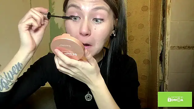 ArianeBhayani online show from 16, 11, 2025