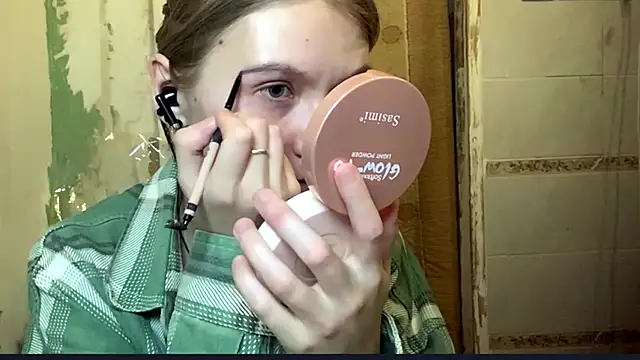 ArianeBhayani online show from 24, 10, 2025