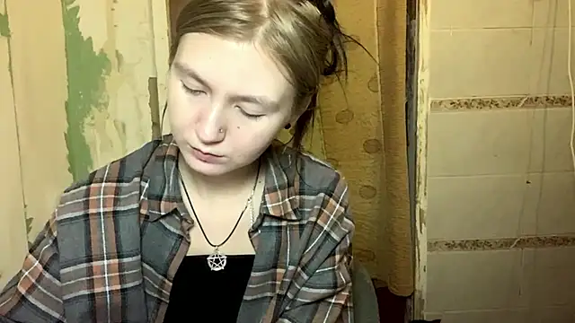 ArianeBhayani online show from 4, 11, 2025