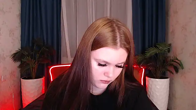 Musegirl online show from 3, 12, 2025