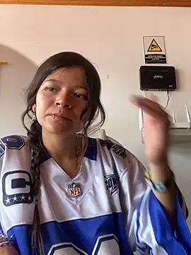 Ninfa pink online show from 22, 11, 2025