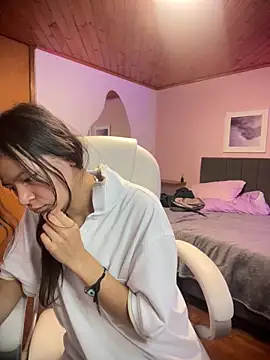 Ninfa pink online show from 22, 12, 2025