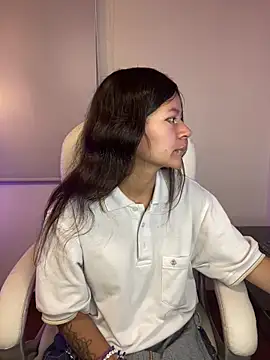 Ninfa pink online show from 29, 11, 2025