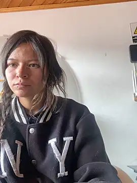 Ninfa pink online show from 27, 11, 2025