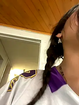 Ninfa pink online show from 11, 11, 2025