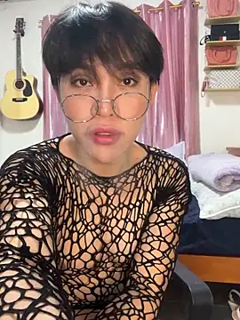 Keyka15 online show from 11, 2, 2026