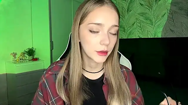 EvaPeace online show from 10, 11, 2025