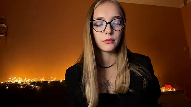 EvaPeace online show from 9, 10, 2025