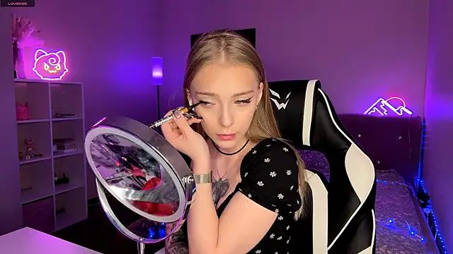 EvaPeace online show from 22, 3, 2026