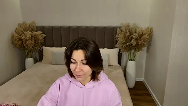 EdenSolis online show from 10, 11, 2025