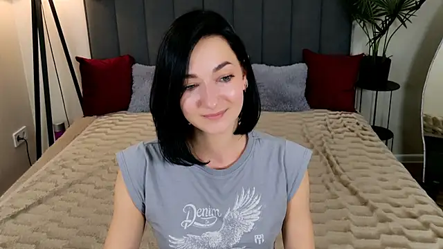 Snapshot of BaileeLynn chatting on 7, 7, 2026 BaileeLynn online show from 7, 7, 2026
