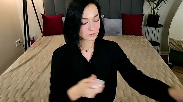 Snapshot of BaileeLynn chatting on 8, 7, 2026 BaileeLynn online show from 8, 7, 2026