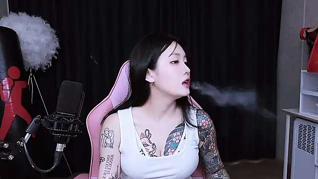 Snapshot of MISA_02 chatting on 10, 11, 2025 MISA 02 online show from 10, 11, 2025