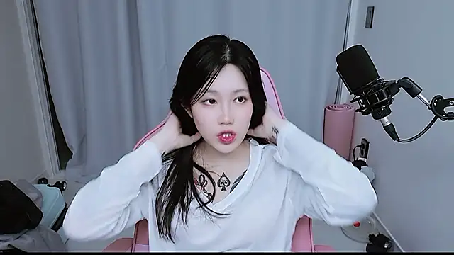 Snapshot of MISA_02 chatting on 14, 1, 2026 MISA 02 online show from 14, 1, 2026