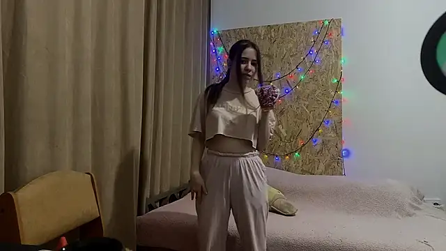 Snapshot of OrdinaIPit chatting on 25, 11, 2025 OrdinaIPit online show from 25, 11, 2025