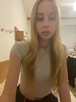 Snapshot of RemyStyles chatting on 5, 1, 2026 RemyStyles online show from 5, 1, 2026