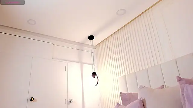 amira sanz online show from 12, 11, 2025