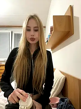 JudithCarly online show from 7, 11, 2025